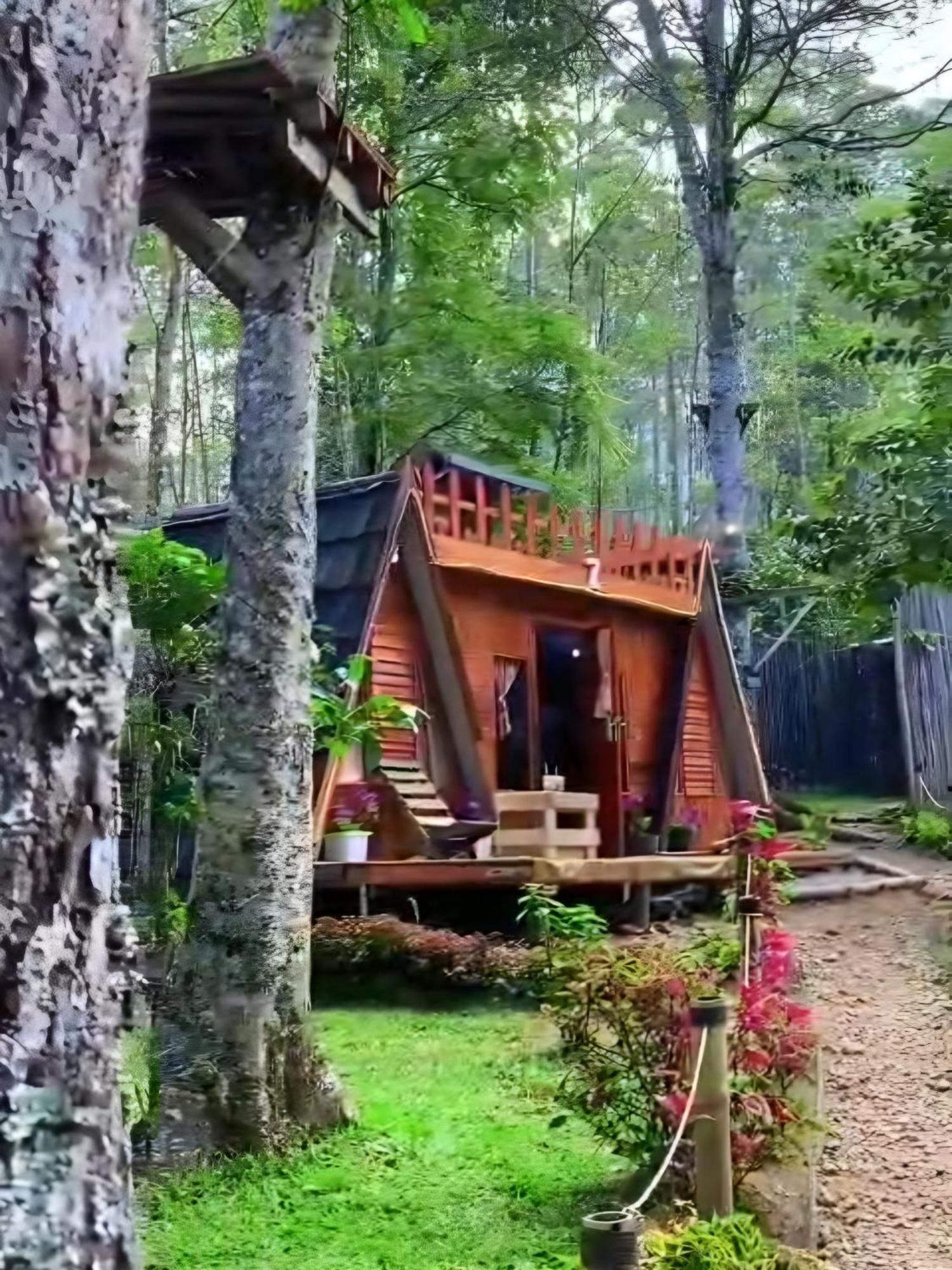 Penginapan Nuansa Riung Gunung 호텔 Pangalengan 외부 사진